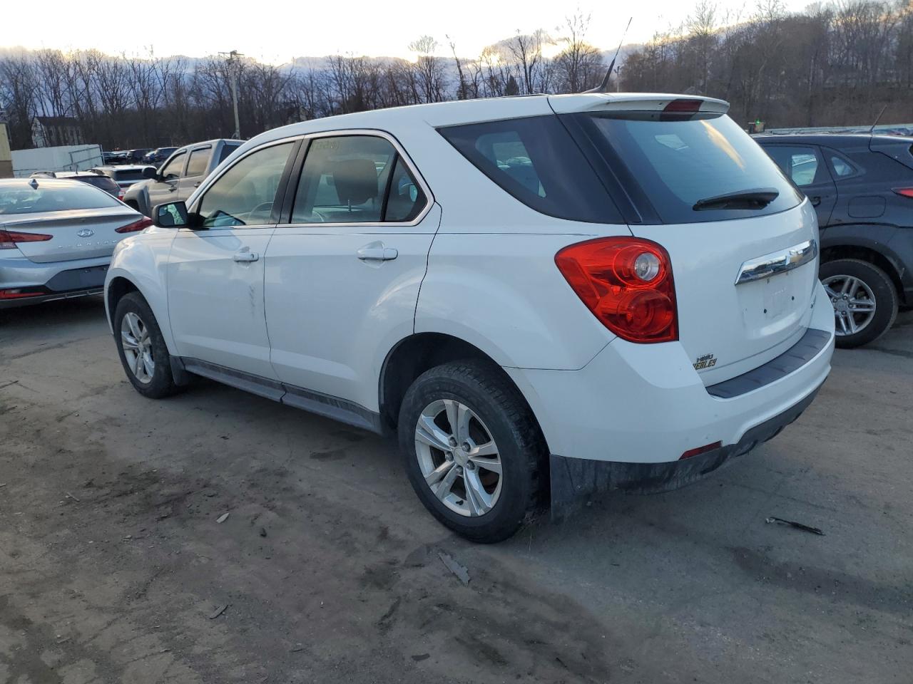 VIN 2GNFLCEK7D6111047 2013 CHEVROLET EQUINOX no.2