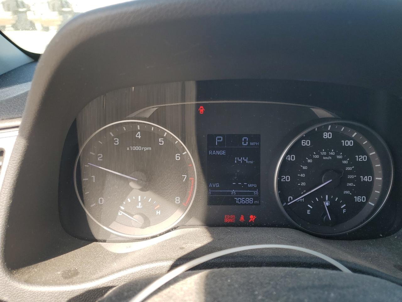 2017 Hyundai Elantra - Image 9