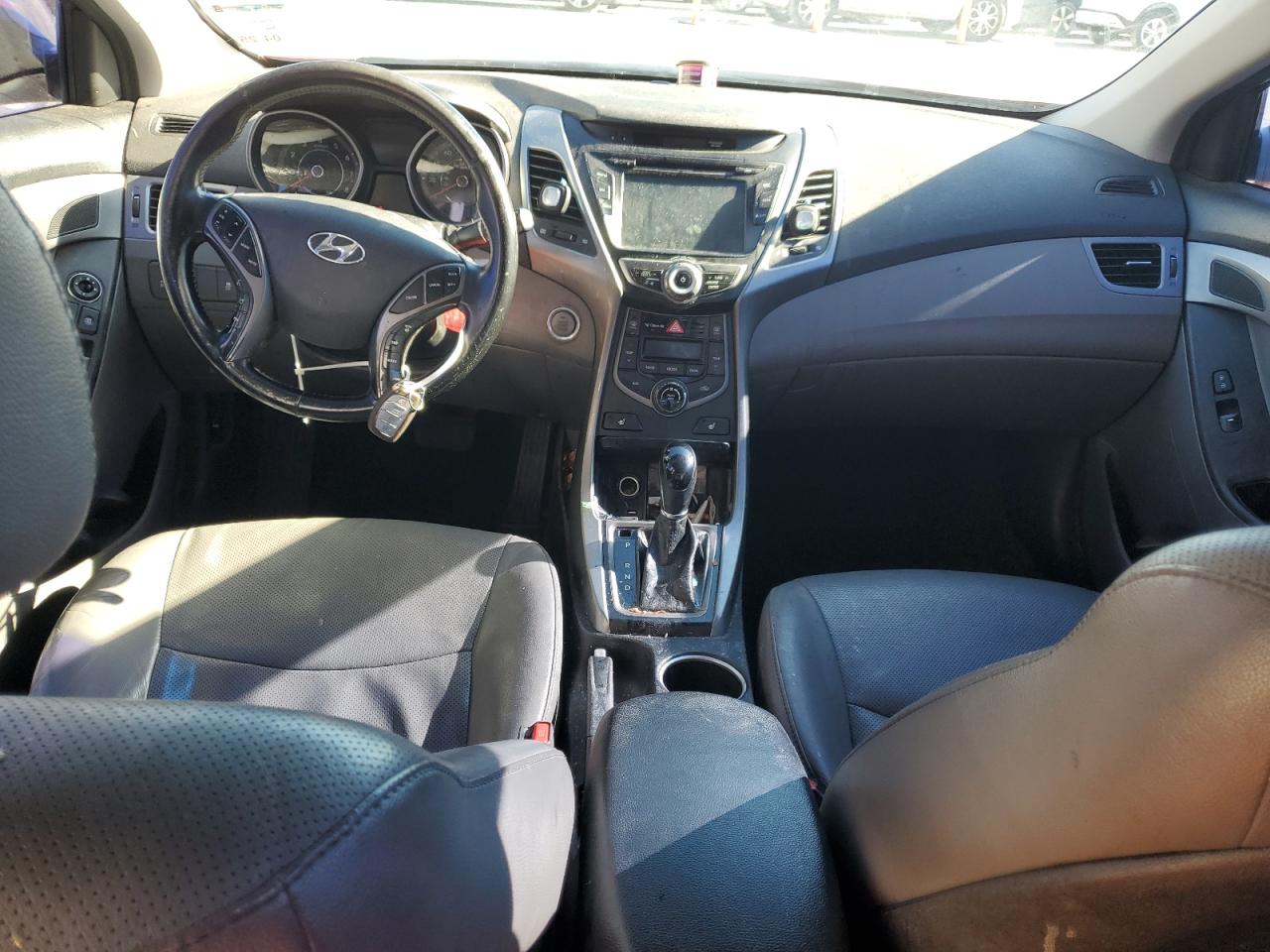 2014 Hyundai Elantra - Image 8