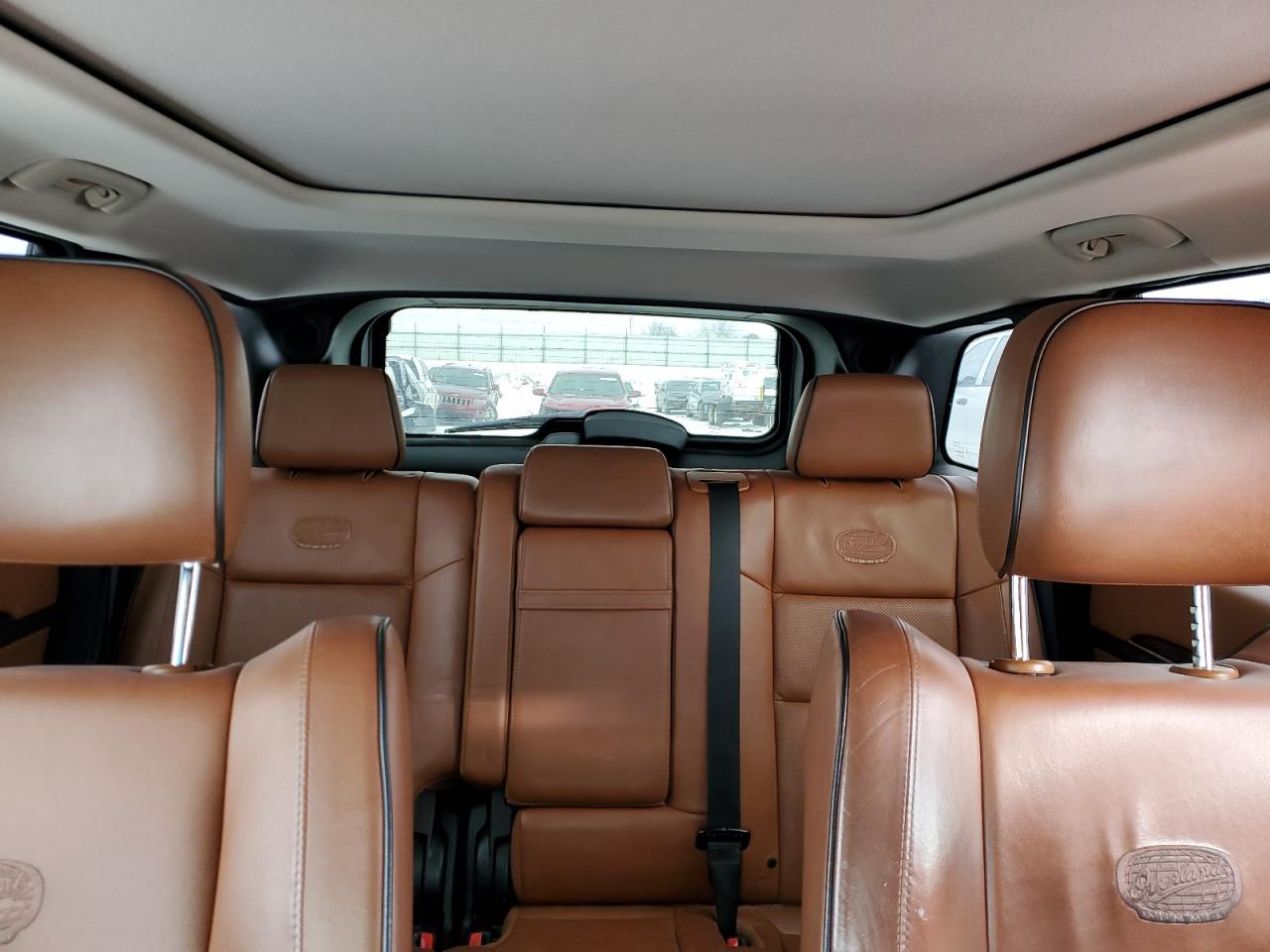 2012 Jeep Grand Cherokee - Image 10