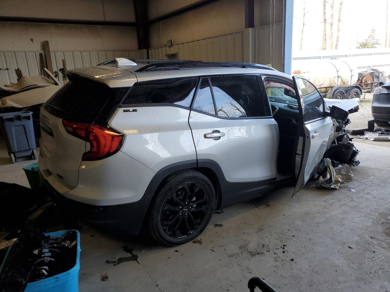 2021 GMC Terrain - Image 3