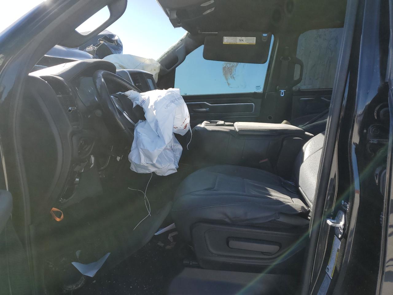 2021 RAM 1500 - Image 7