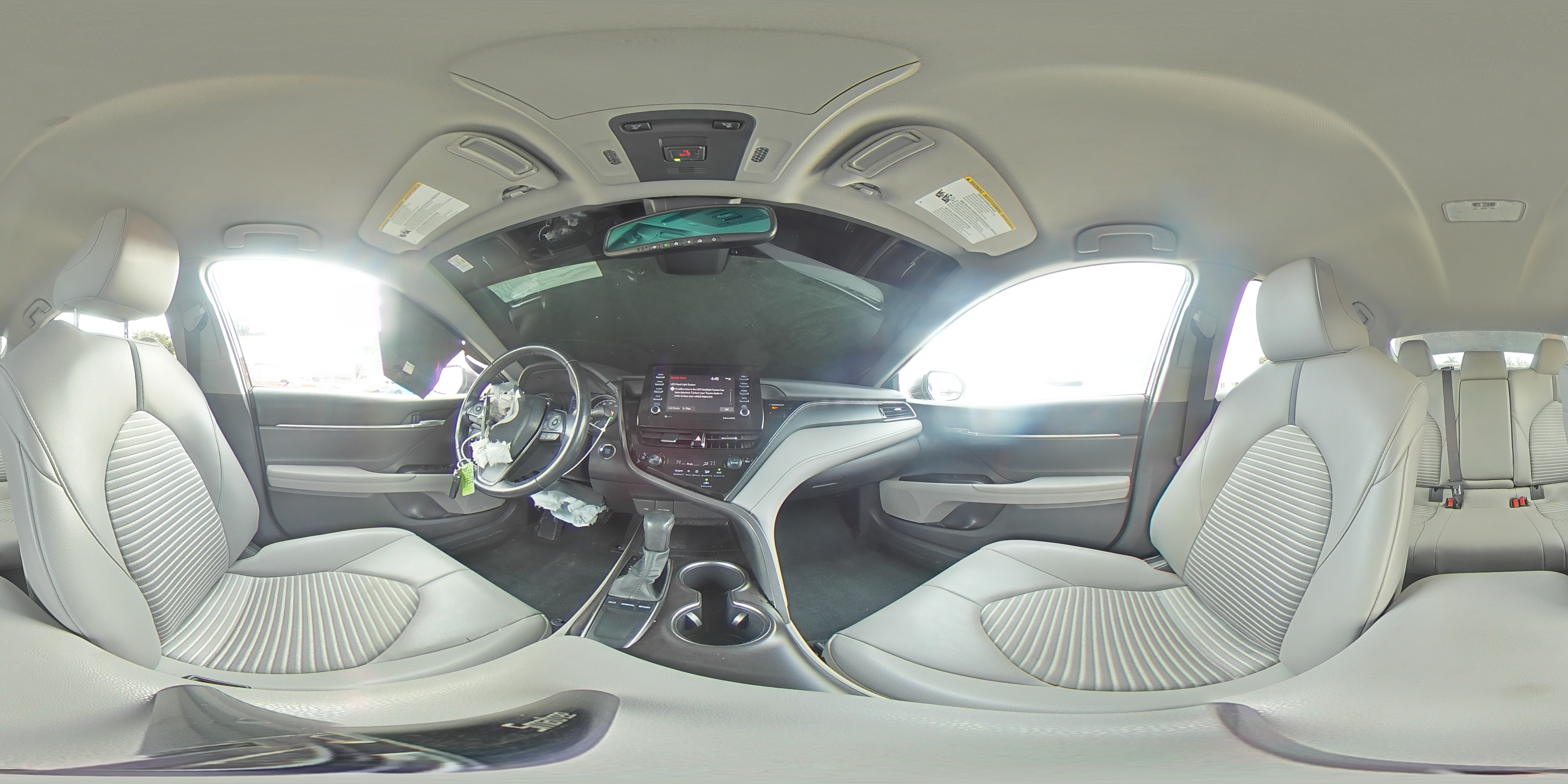2022 Toyota Camry - Image 15