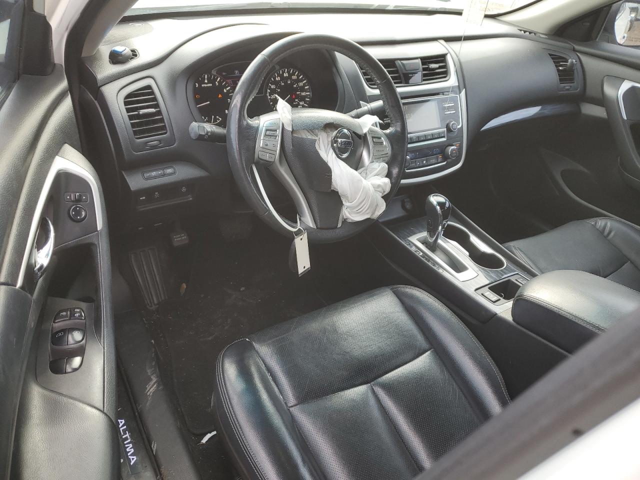 2016 Nissan Altima - Image 8