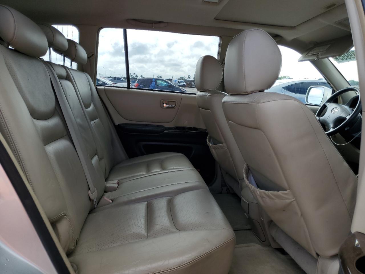 2003 Toyota Highlander - Image 11