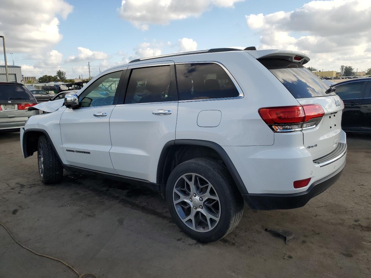 2019 Jeep Grand Cherokee - Image 2