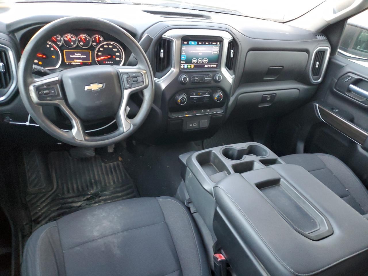 2019 Chevrolet Silverado - Image 8