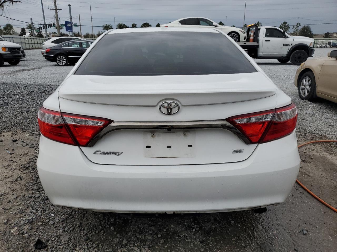 VIN 4T1BF1FK5HU758650 2017 TOYOTA CAMRY no.6