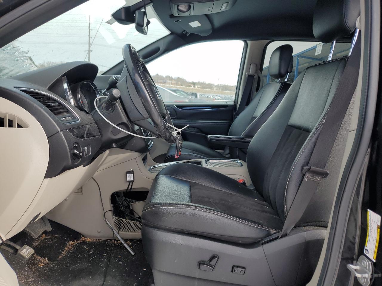 2020 Dodge Caravan - Image 7