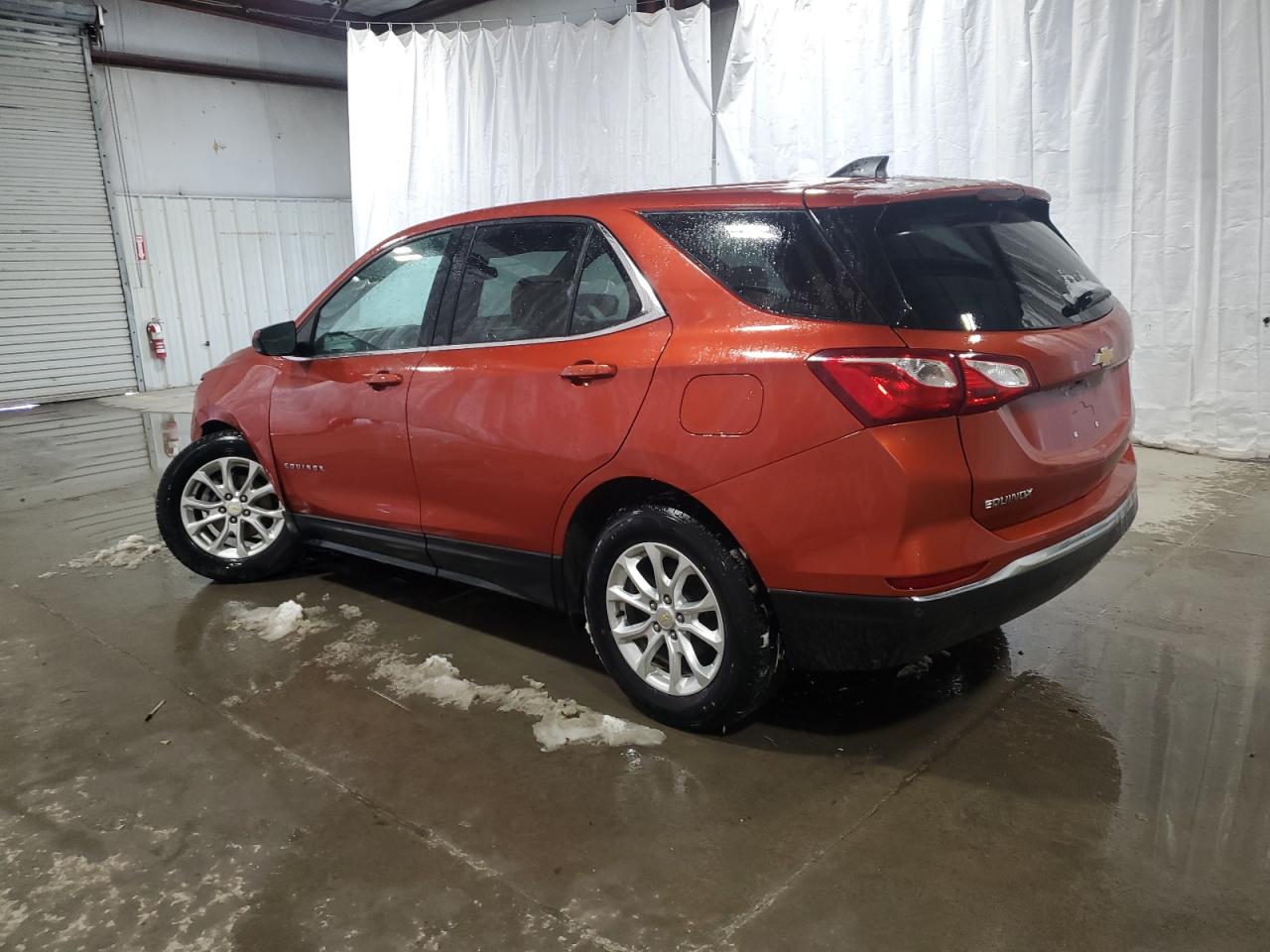 2020 Chevrolet Equinox - Image 2