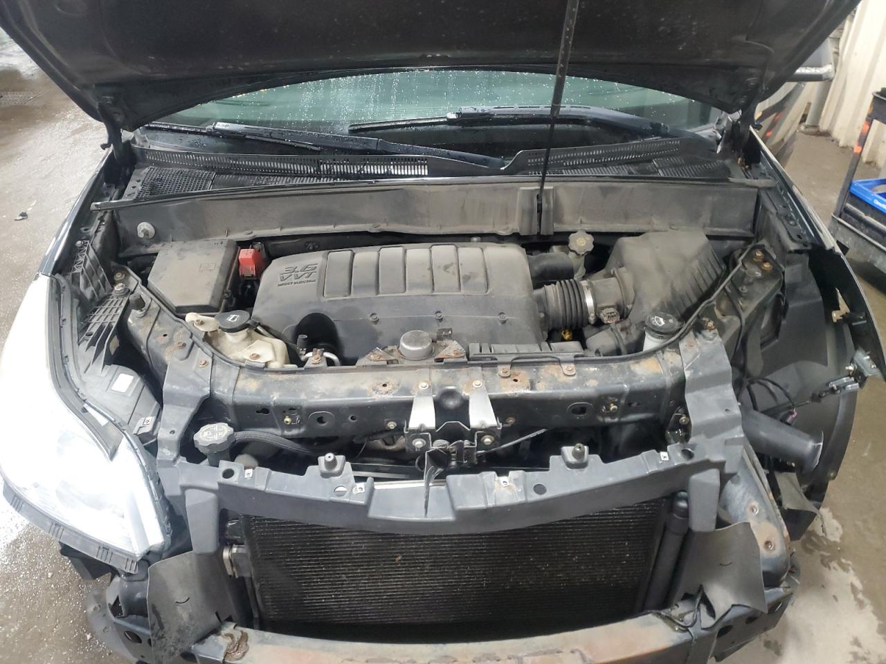 2010 Chevrolet Traverse - Image 12