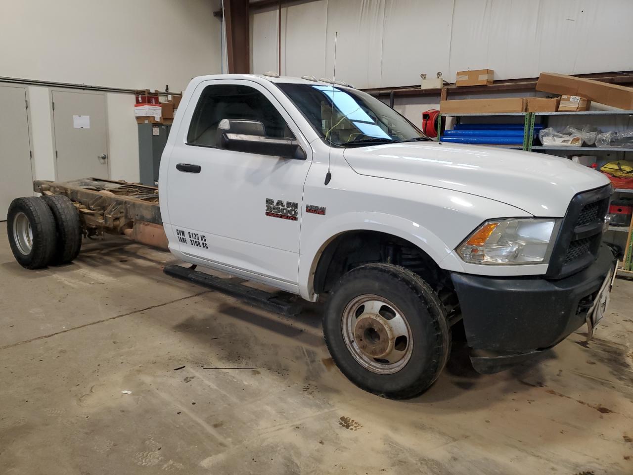 2016 RAM 3500 - Image 4