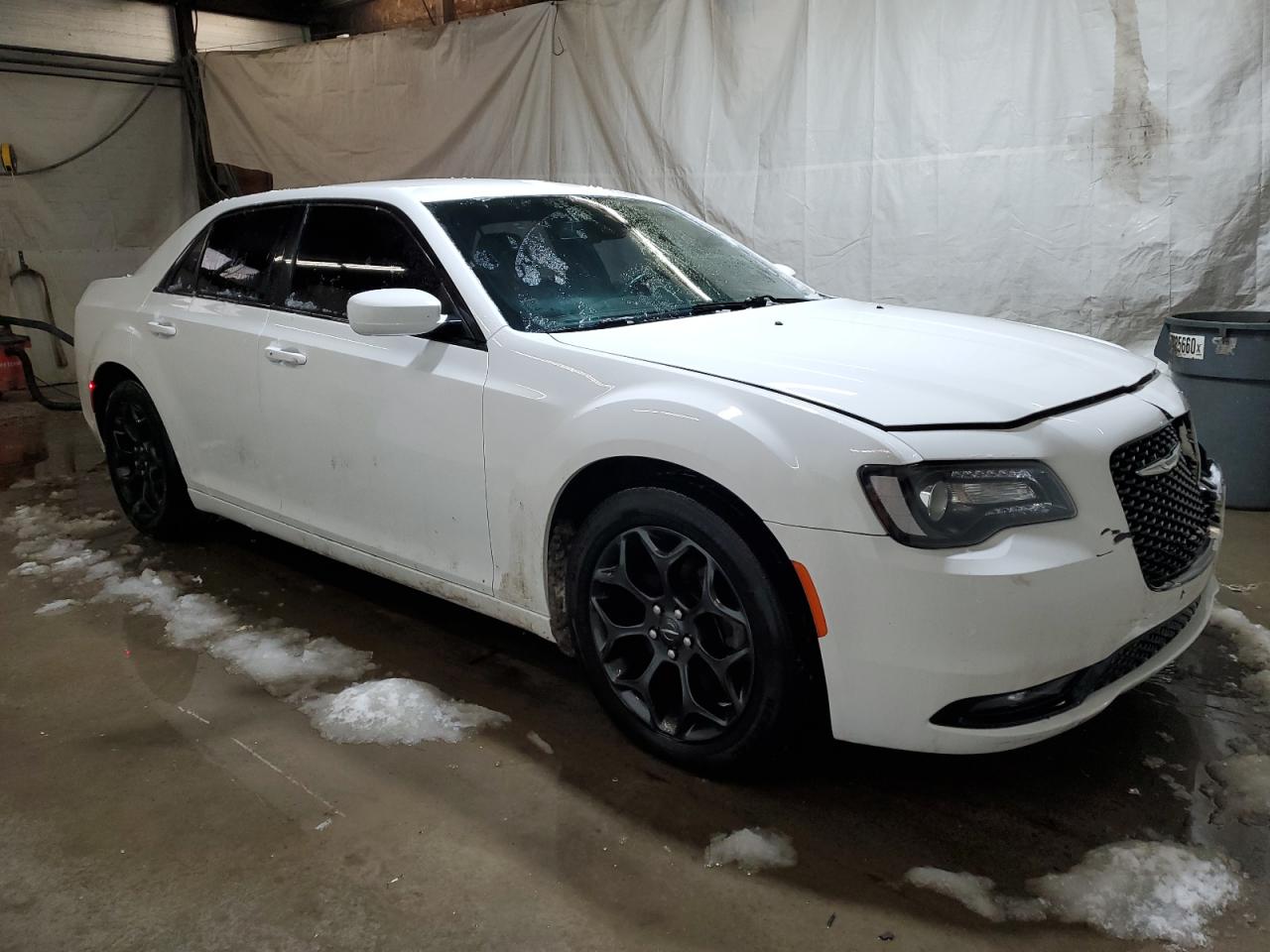 2019 Chrysler 300 - Image 4
