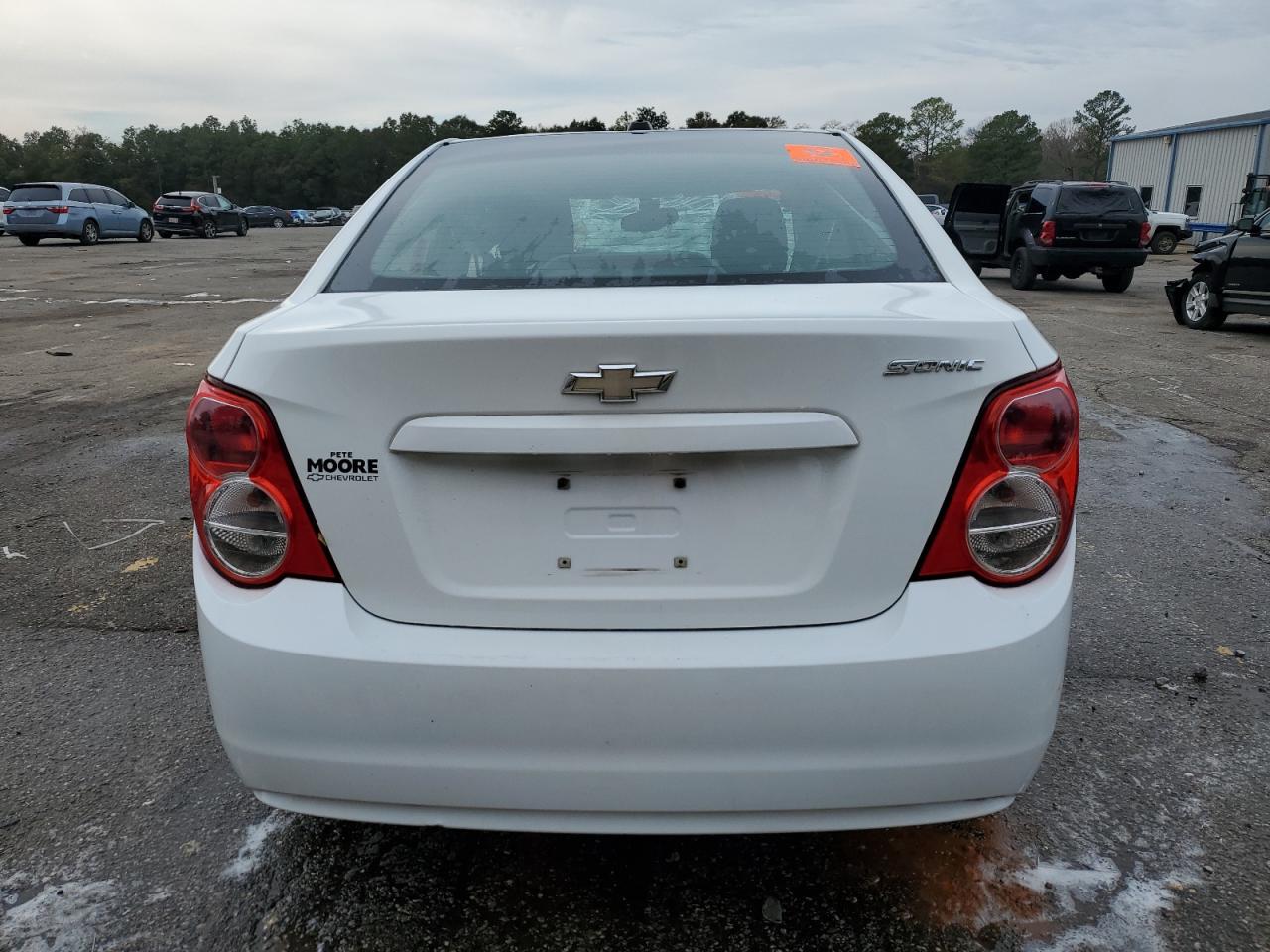 2015 Chevrolet Sonic - Image 6