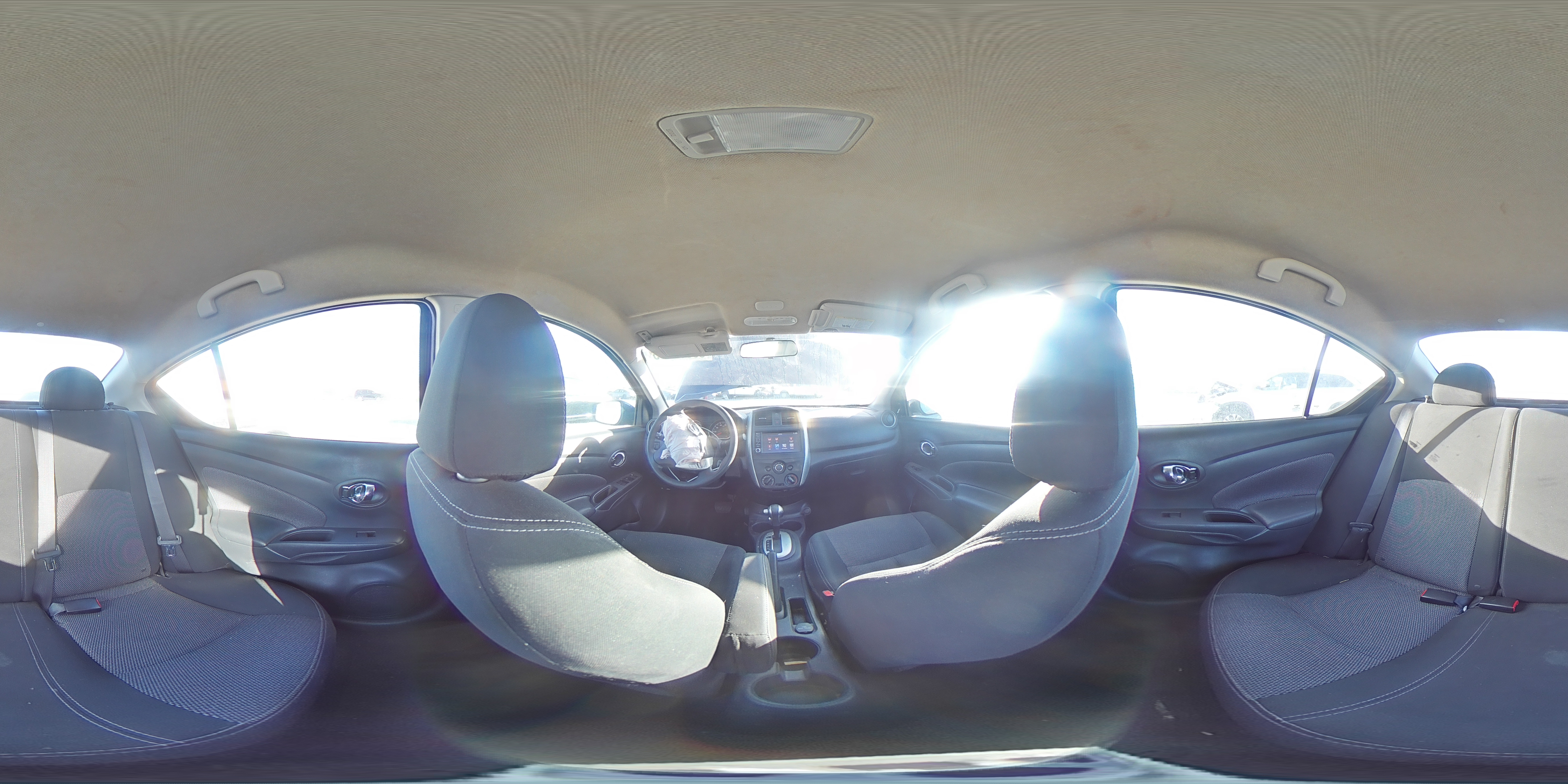 2018 Nissan Versa - Image 13