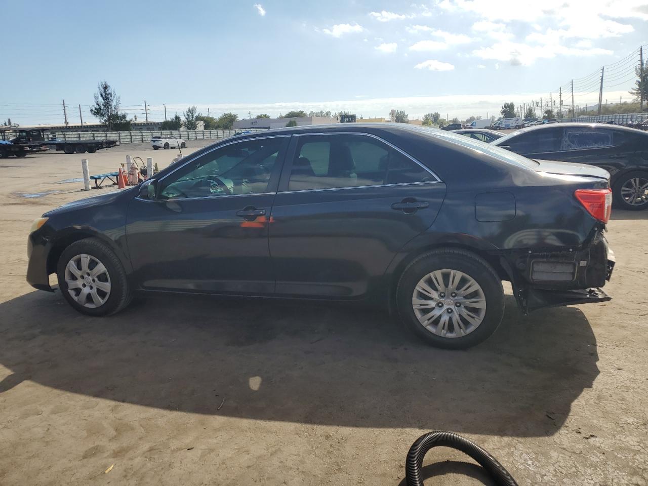 2014 Toyota Camry - Image 2