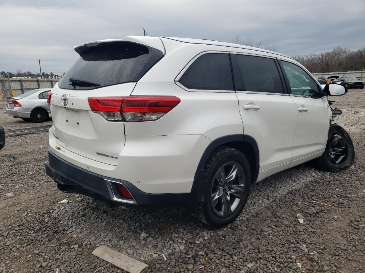 2019 Toyota Highlander - Image 3