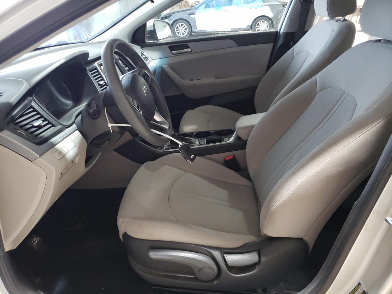 2018 Hyundai Sonata - Image 7
