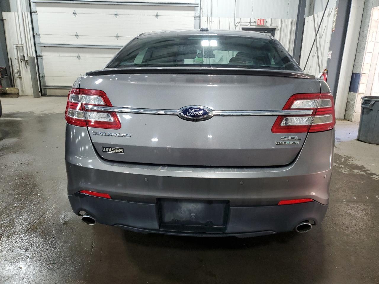 2014 Ford Taurus - Image 6