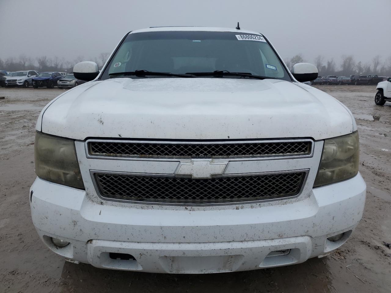 2008 Chevrolet Suburban - Image 5