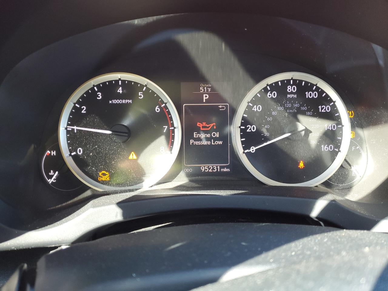 2016 Lexus IS - Image 9