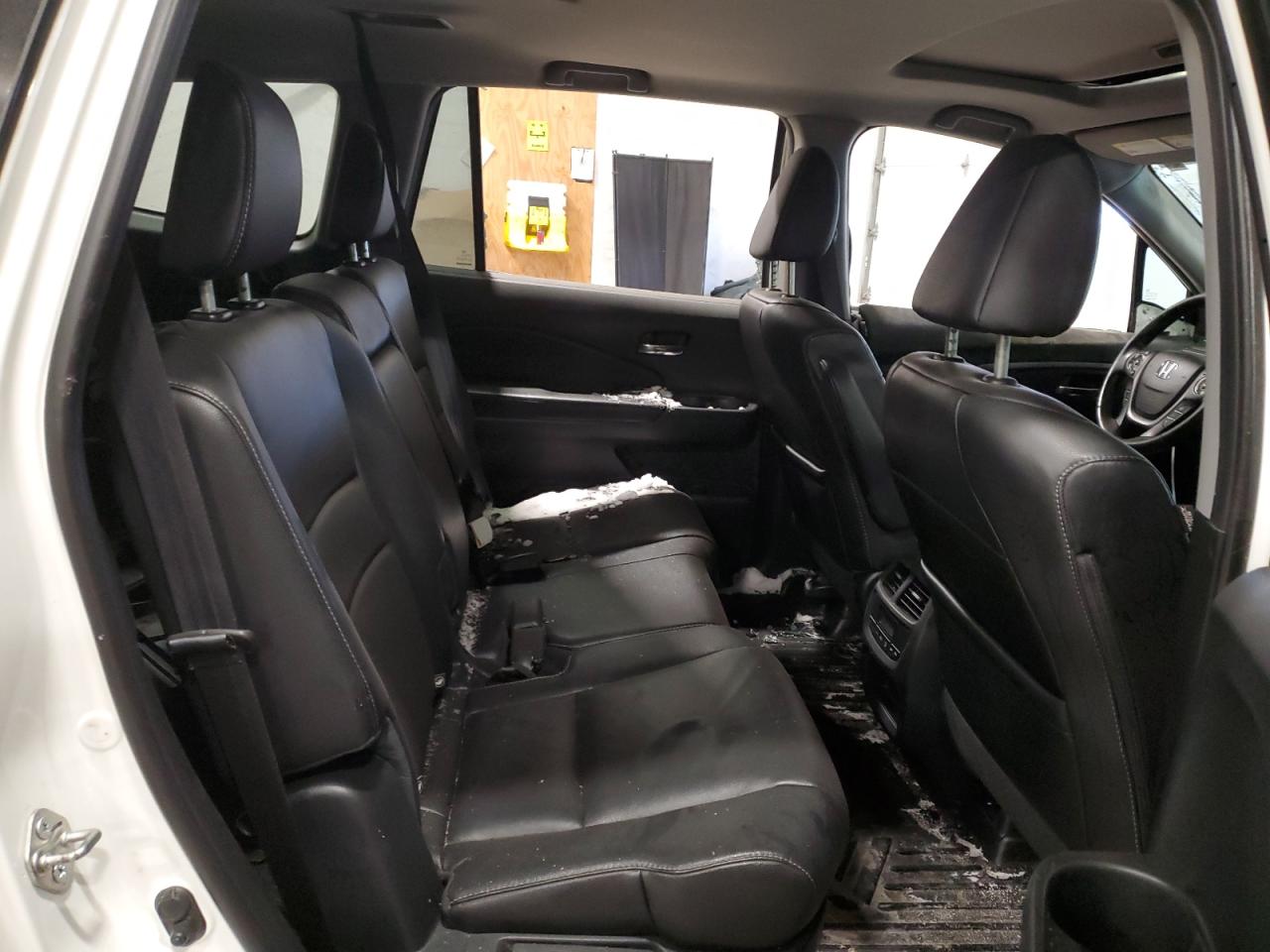 2017 Honda Pilot - Image 11
