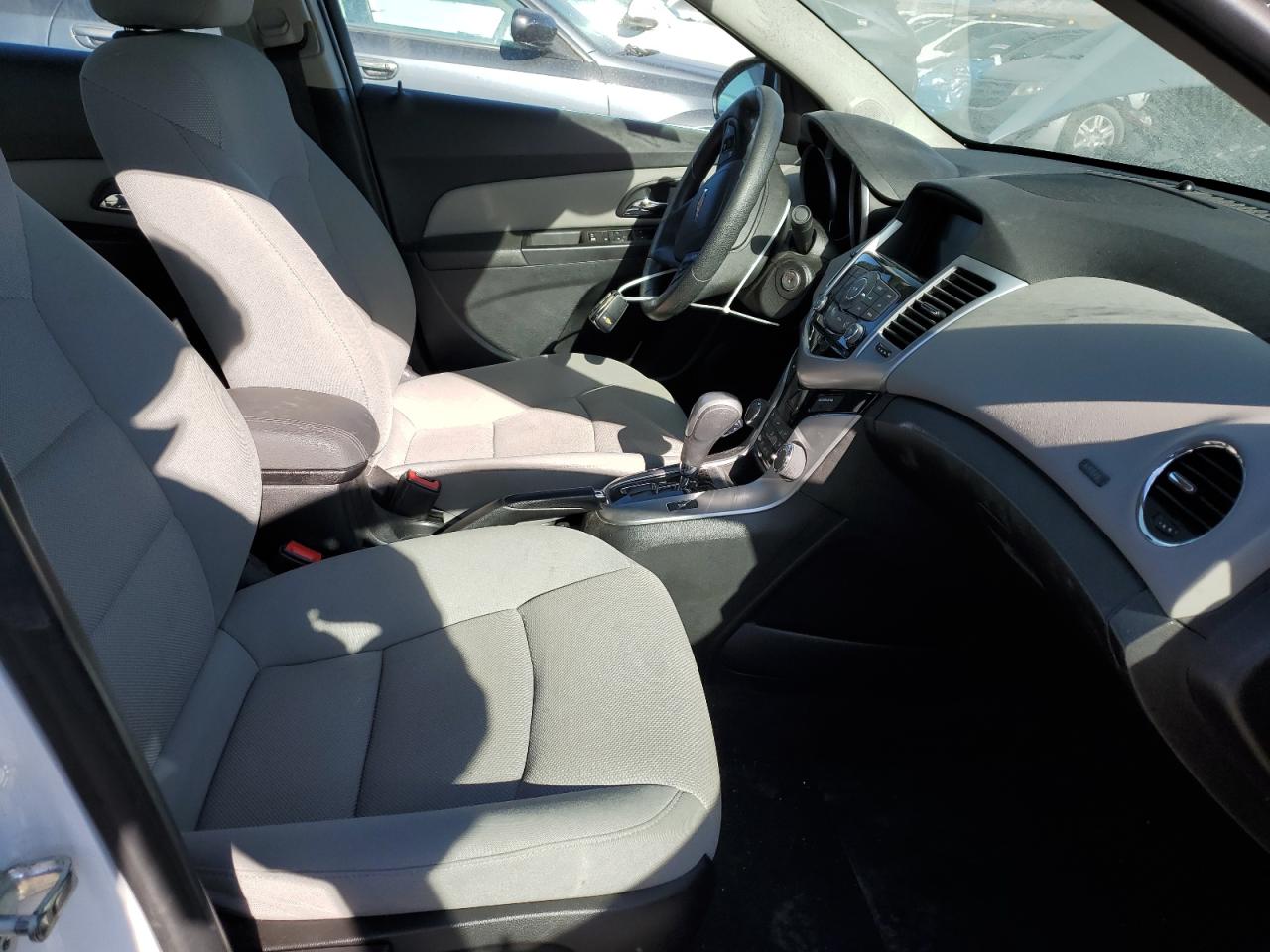 2015 Chevrolet Cruze - Image 7