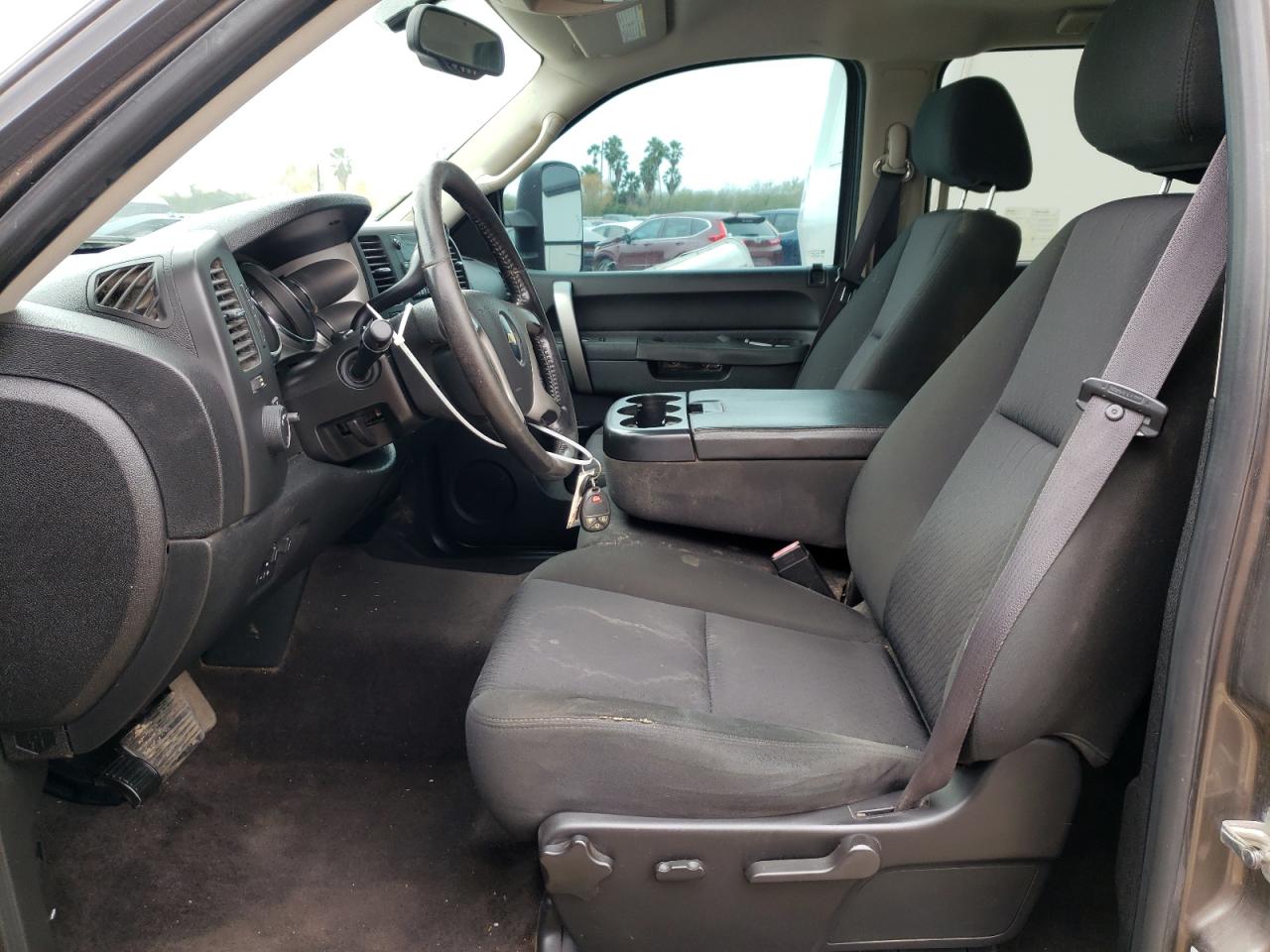 2012 Chevrolet Silverado - Image 7