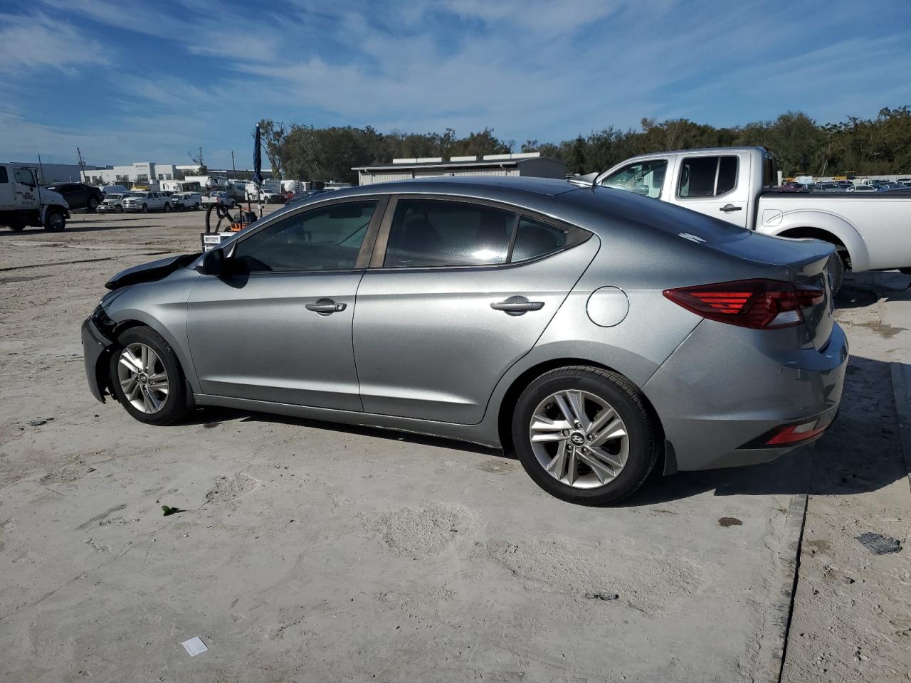 2019 Hyundai Elantra - Image 2