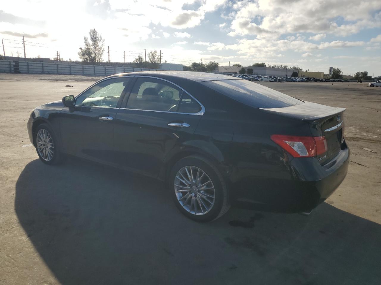 2007 Lexus ES - Image 2