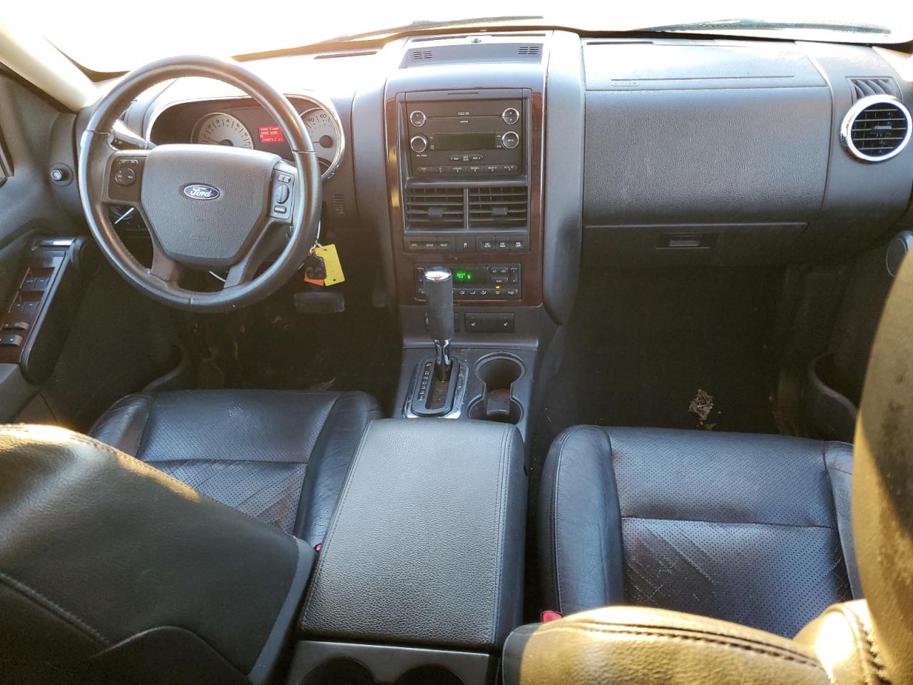 2010 Ford Explorer - Image 8