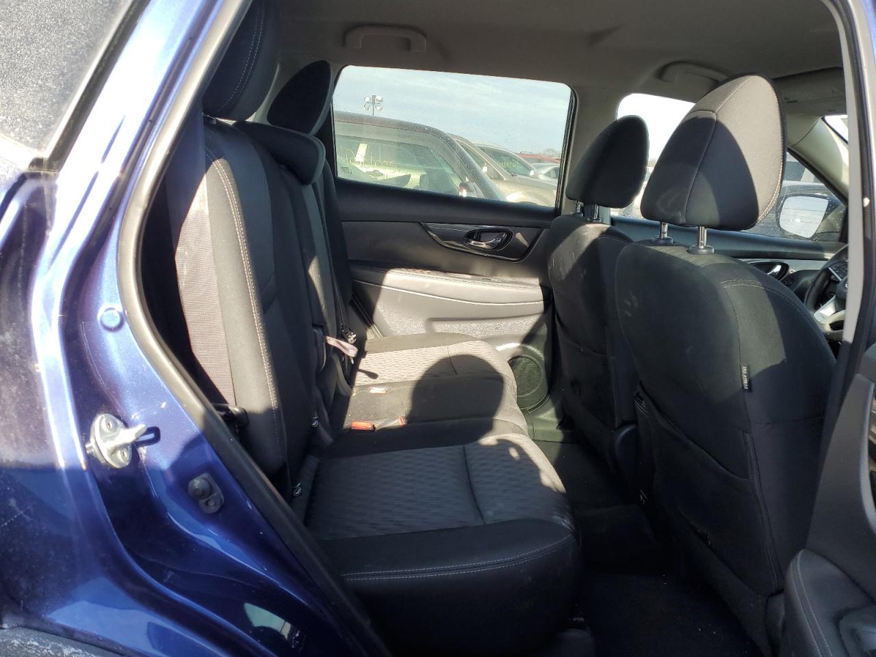 2019 Nissan Rogue - Image 10