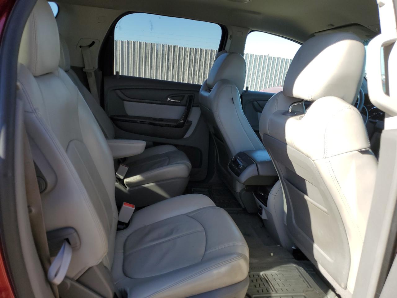 2014 GMC Acadia - Image 11