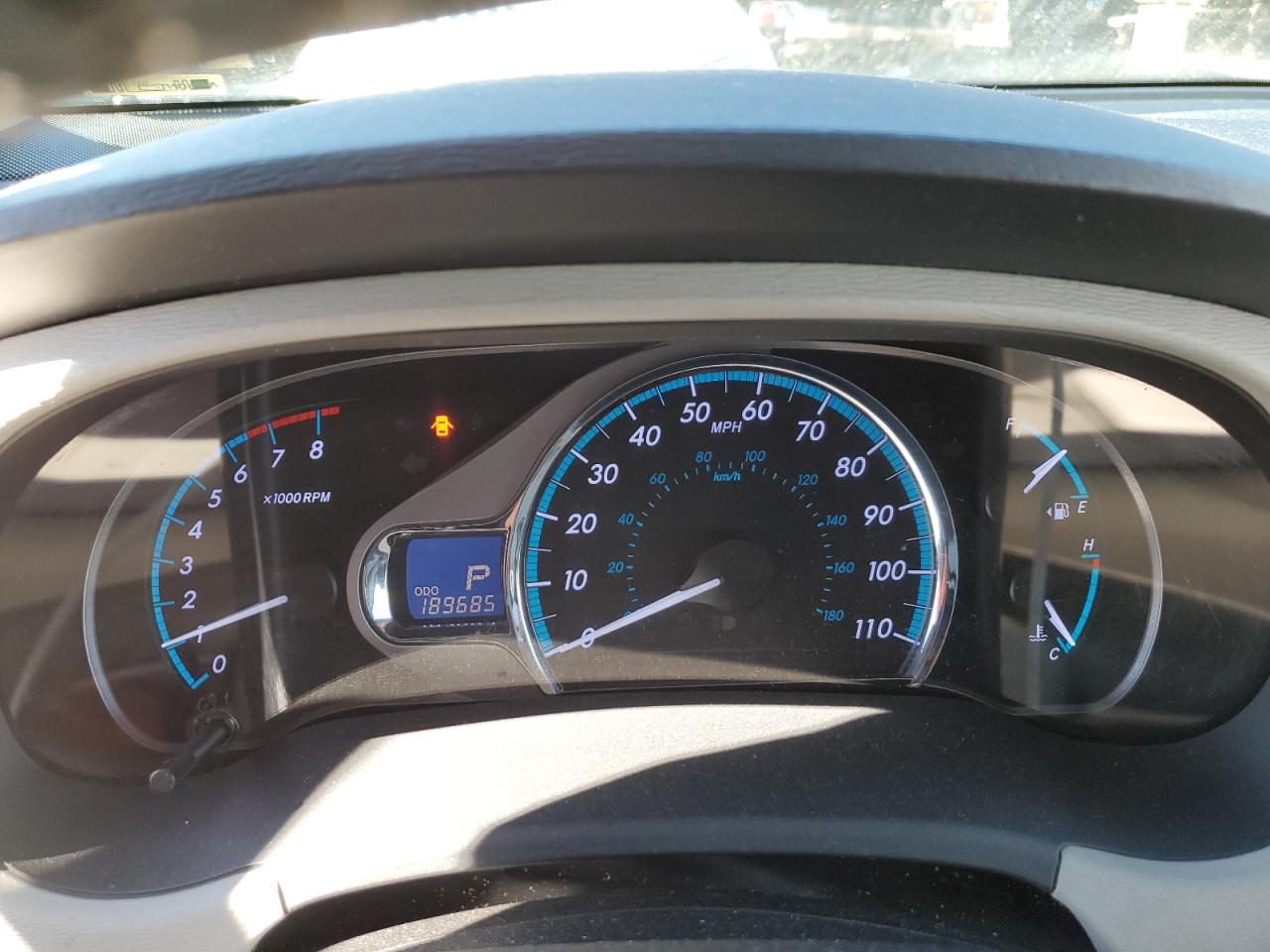 2011 Toyota Sienna - Image 9