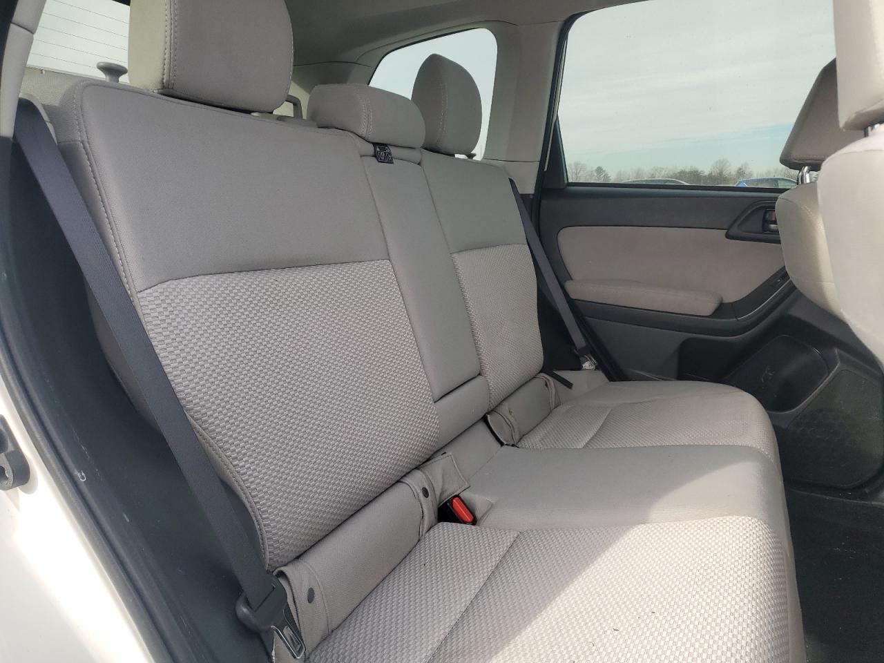 2015 Subaru Forester - Image 12