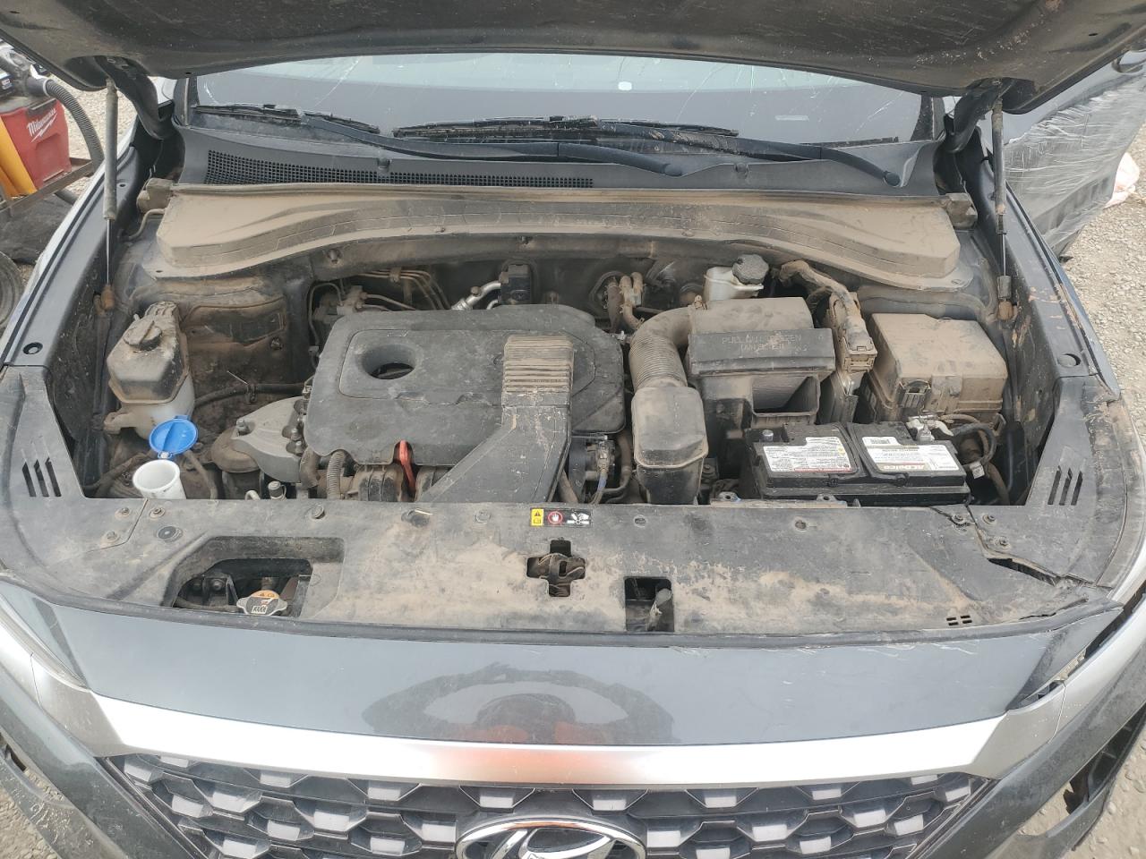 2019 Hyundai Santa Fe - Image 12