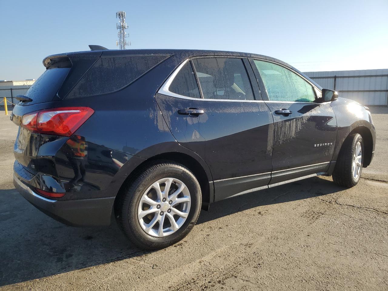 2020 Chevrolet Equinox - Image 3