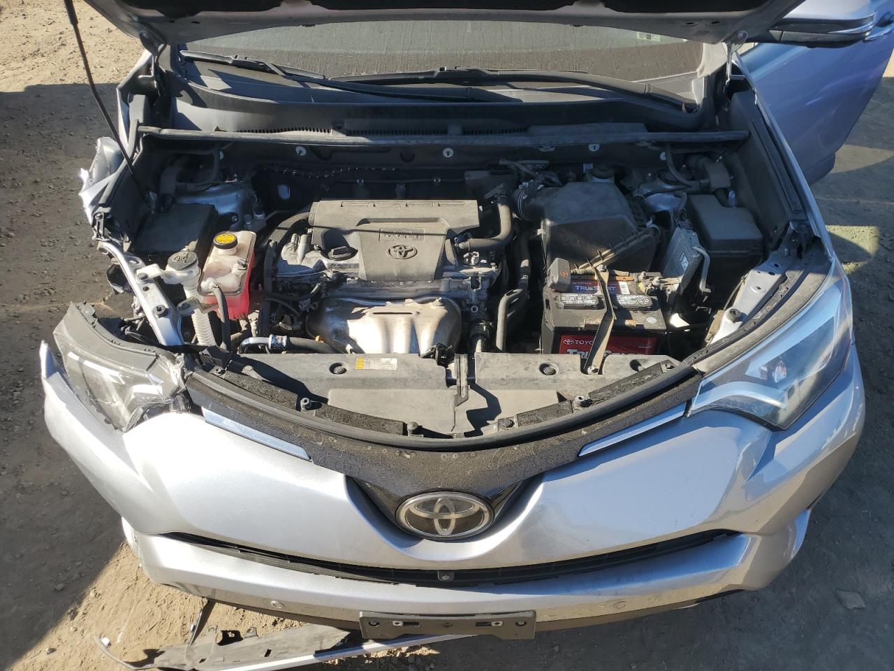 2017 Toyota RAV 4 - Image 12