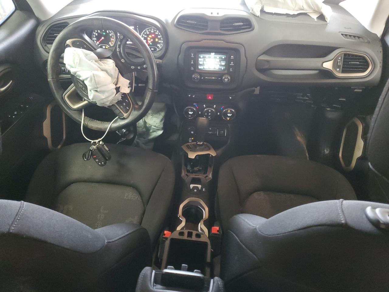 2017 Jeep Renegade - Image 8