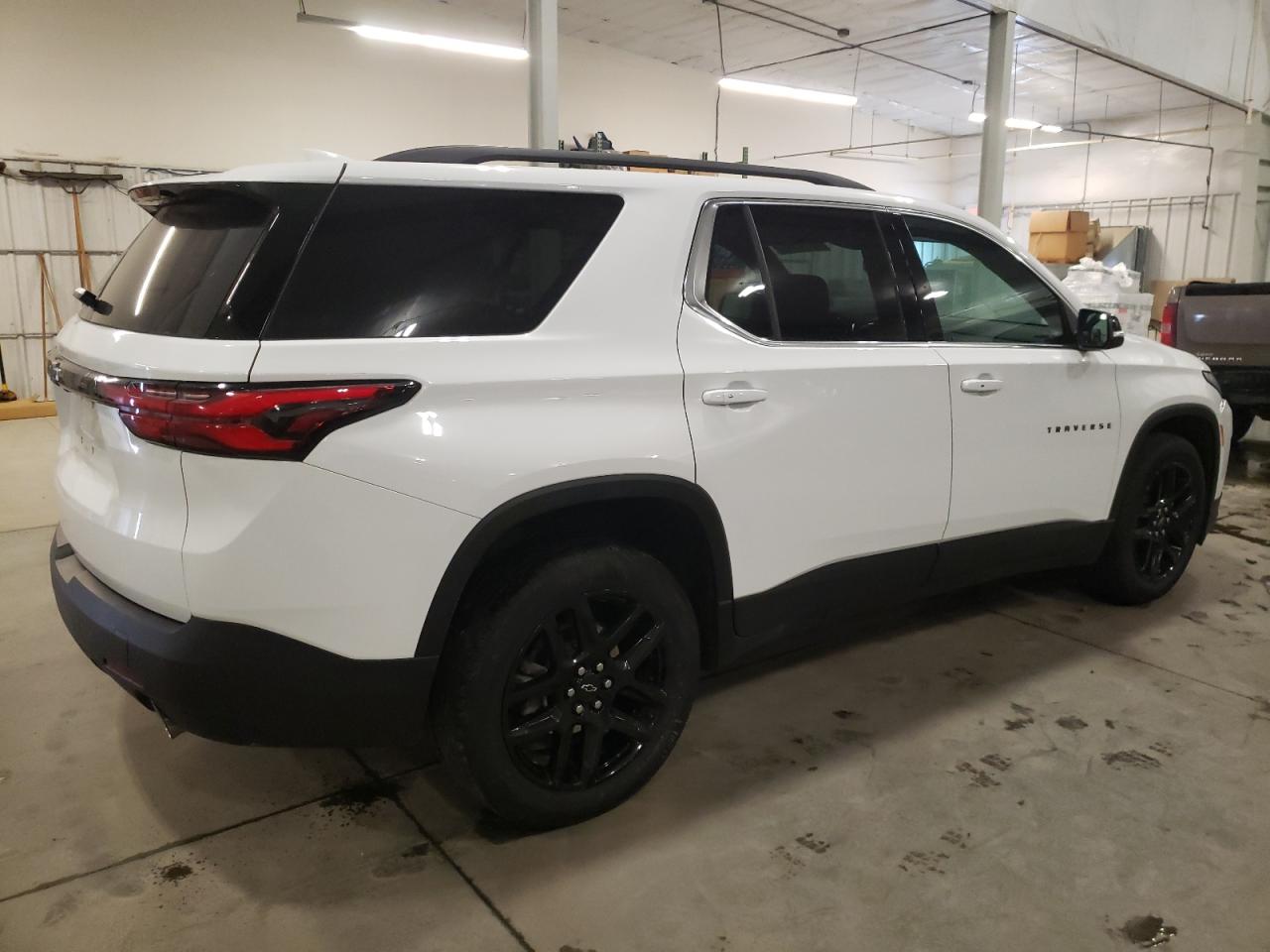 2022 Chevrolet Traverse - Image 3