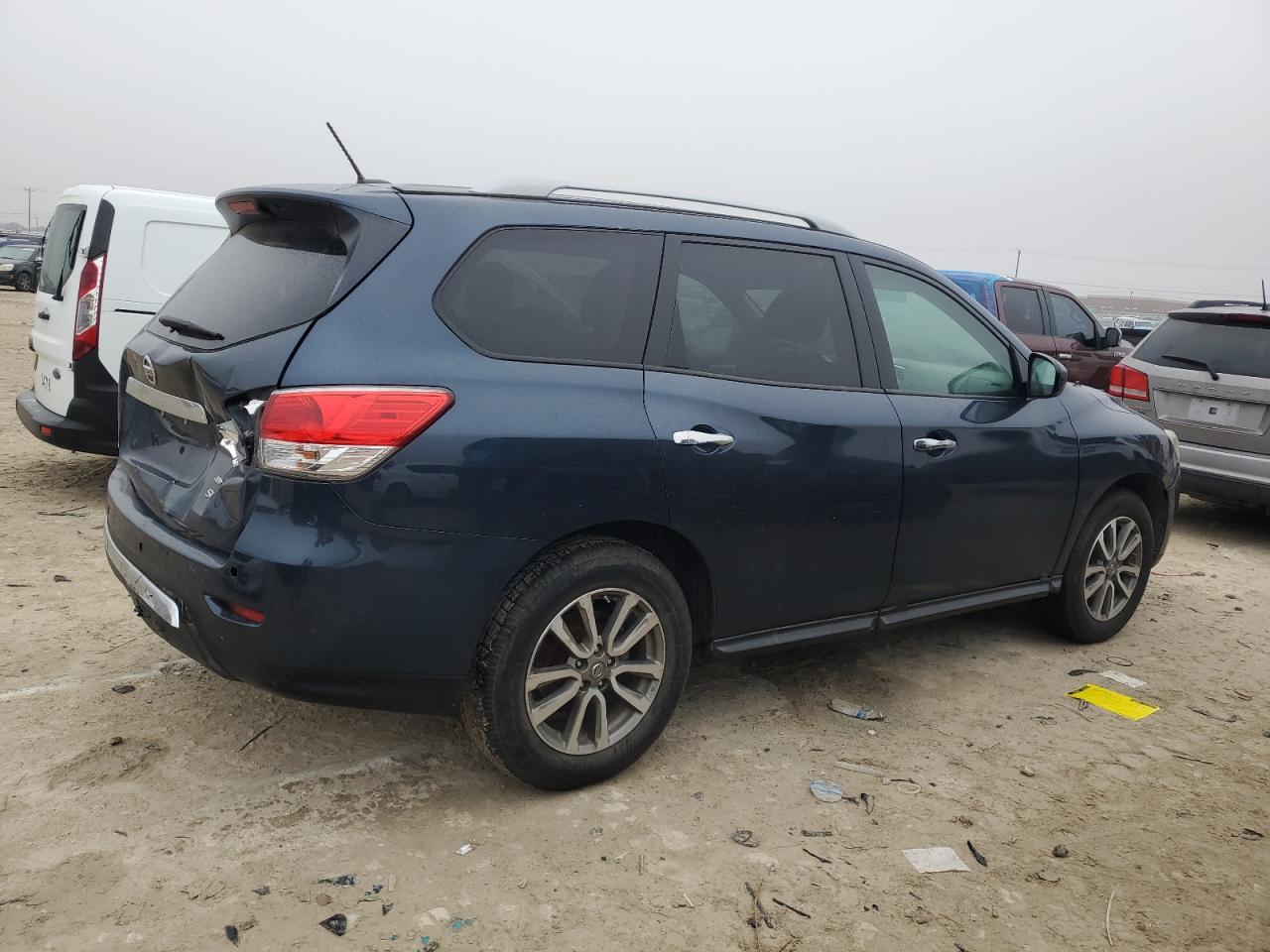 2015 Nissan Pathfinder - Image 3