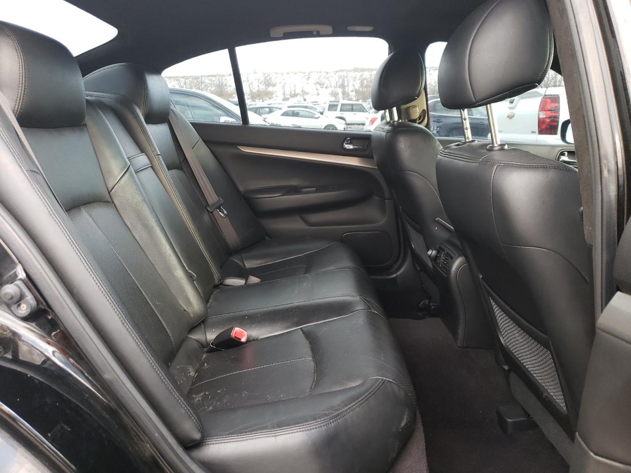 2011 Infiniti G - Image 10