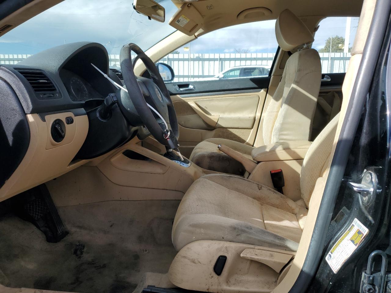2009 Volkswagen Jetta - Image 7