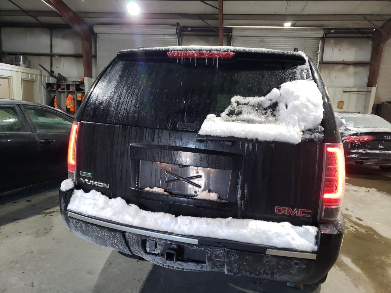 2011 GMC Yukon - Image 6