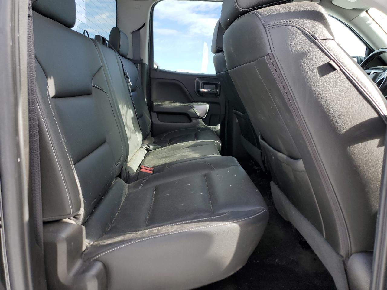 2018 Chevrolet Silverado - Image 10