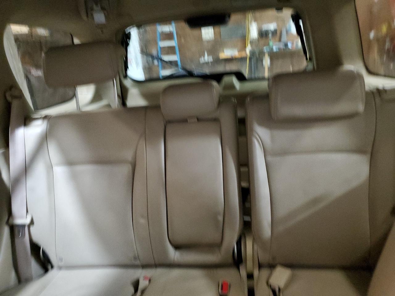 2005 Honda CR-V - Image 10