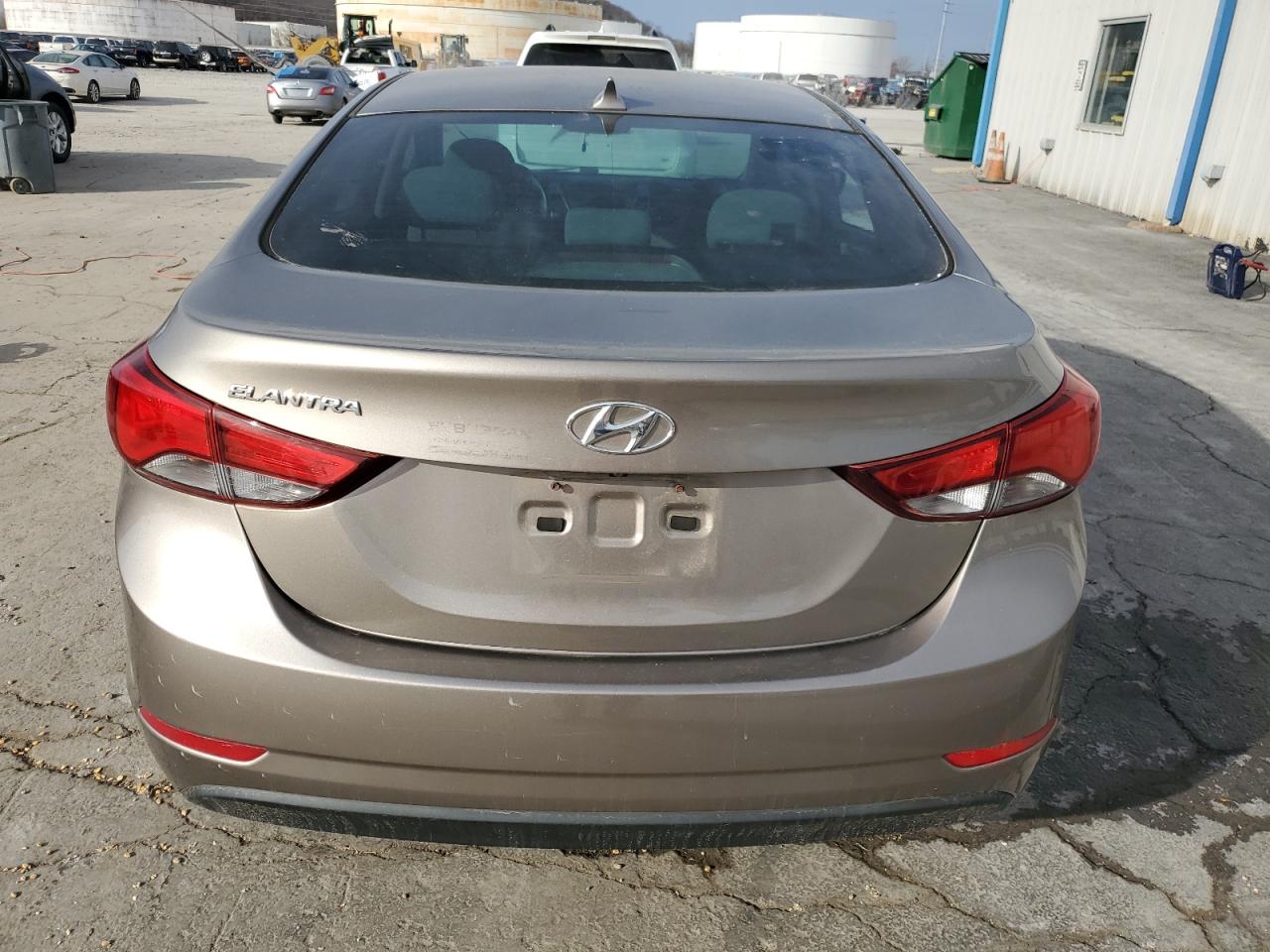 2015 Hyundai Elantra - Image 6