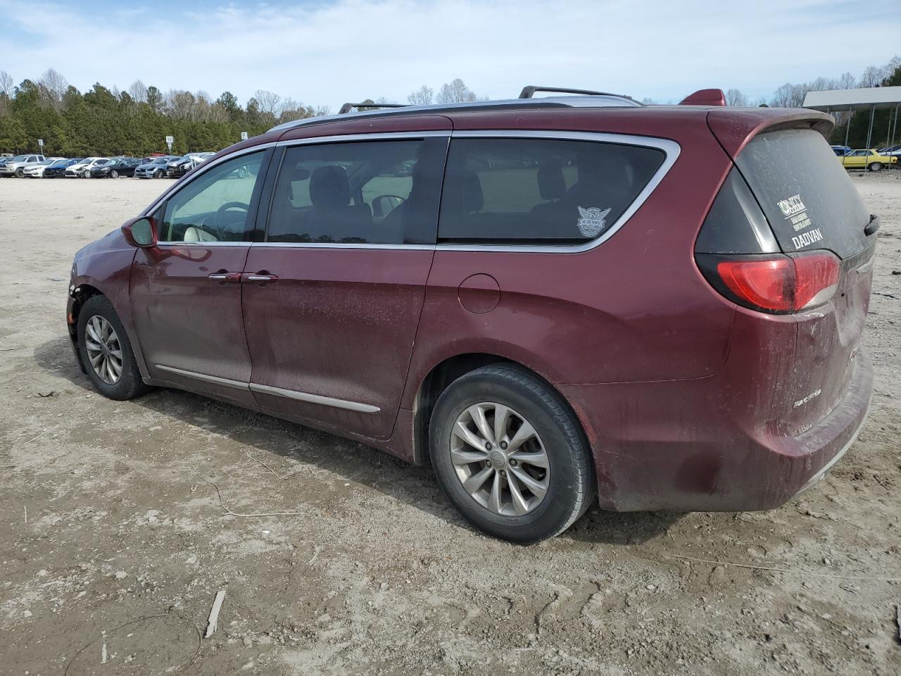 2019 Chrysler Pacifica - Image 2