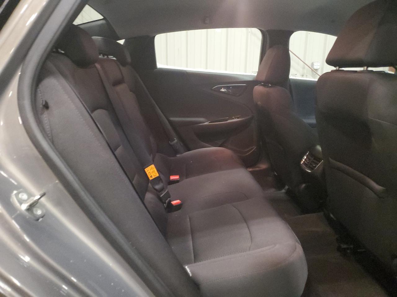 2018 Chevrolet Malibu - Image 10