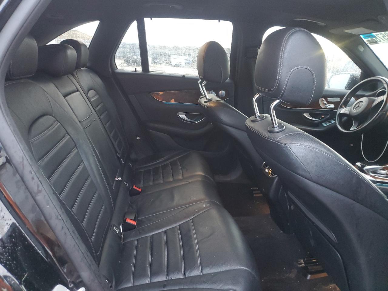 2016 Mercedes-Benz GLC - Image 12